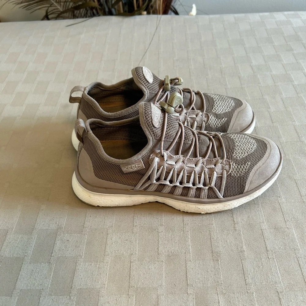 Keen Uneek Exo Trainers in Ethereal/Plaza Taupe